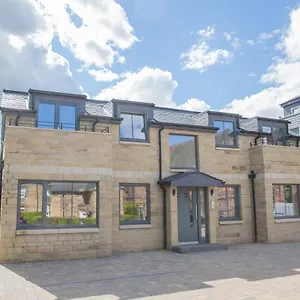 Stylish Modern Newly Built 15 Min From Centre Edinburgh